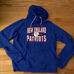 Nike women’s Patriots sweatshirt